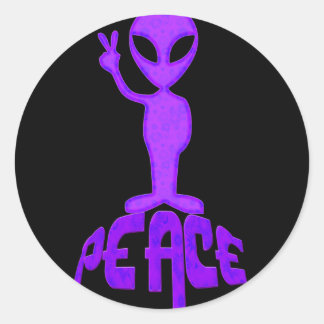 Lila Alien des Friedens Runder Aufkleber
