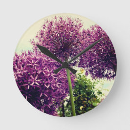Lila Allium Runde Wanduhr
