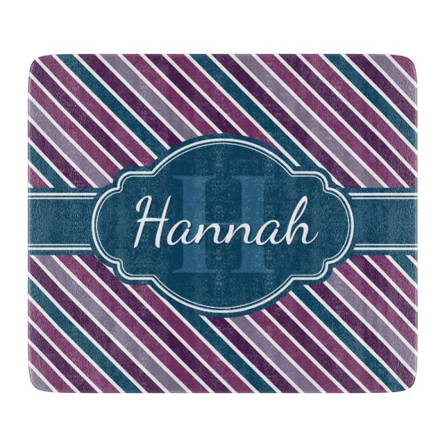 Lila Aquamarines, feines Streifenmuster Monogramm Schneidebrett (Vorderseite)