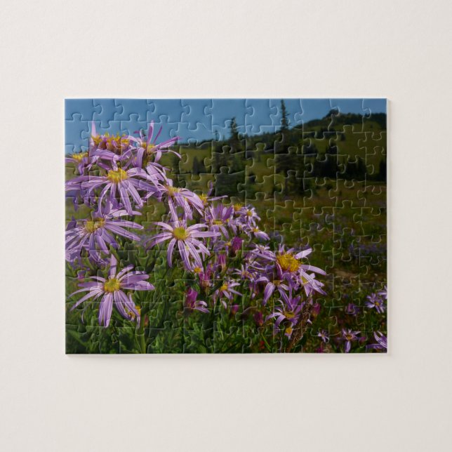 Lila Aster-Blume auf dem Rainier Puzzle (Horizontal)