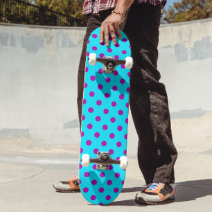 Lila auf Blau Punkte Muster Design Skateboard