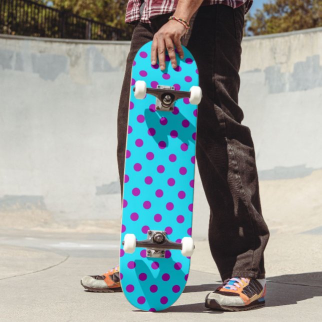 Lila auf Blau Punkte Muster Design Skateboard (Von Creator hochgeladen)