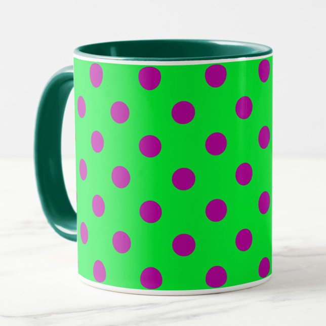 Lila auf grünem Tupfenmuster-Design  Tasse (Von Creator hochgeladen)