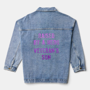 Lila Aufstieg des Militärmonats Jeansjacke