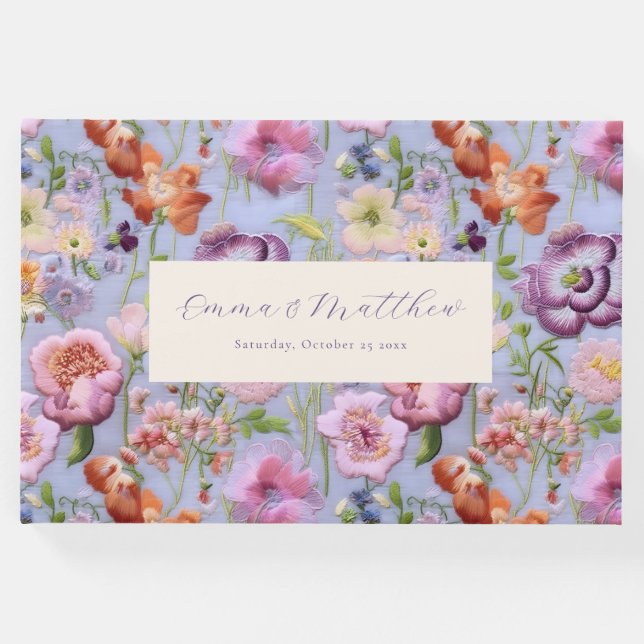 Lila bestickte Blume Maximalistische Hochzeit Gästebuch (Vorderseite)