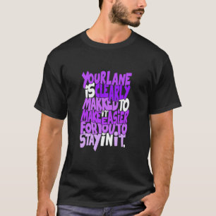 Lila Bitte Den Markierungen Folgen Lila Grafik T-Shirt