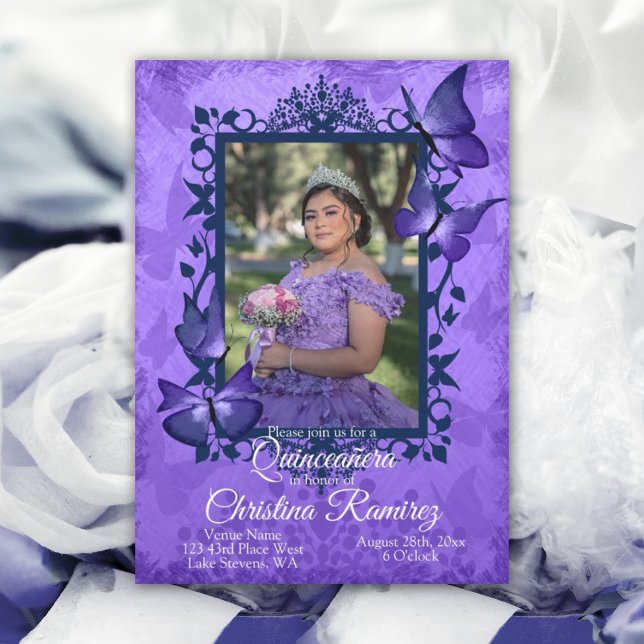 Lila, blauer Schmetterling Quinceanera Einladung (purple navy blue quinceanera invitation butterflies decorative fancy frame border purple gown dress)