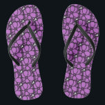 Lila Blume Flip Flops<br><div class="desc">Dieses ist ein ursprüngliches,  das zeichnend,  ist gescannt worden und aufgeräumt worden für Wiedergabe</div>