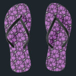 Lila Blume Flip Flops<br><div class="desc">Dieses ist ein ursprüngliches,  das zeichnend,  ist gescannt worden und aufgeräumt worden für Wiedergabe</div>