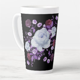 LILA-BLUME, SCHWARZER HINTERGRUND MILCHTASSE