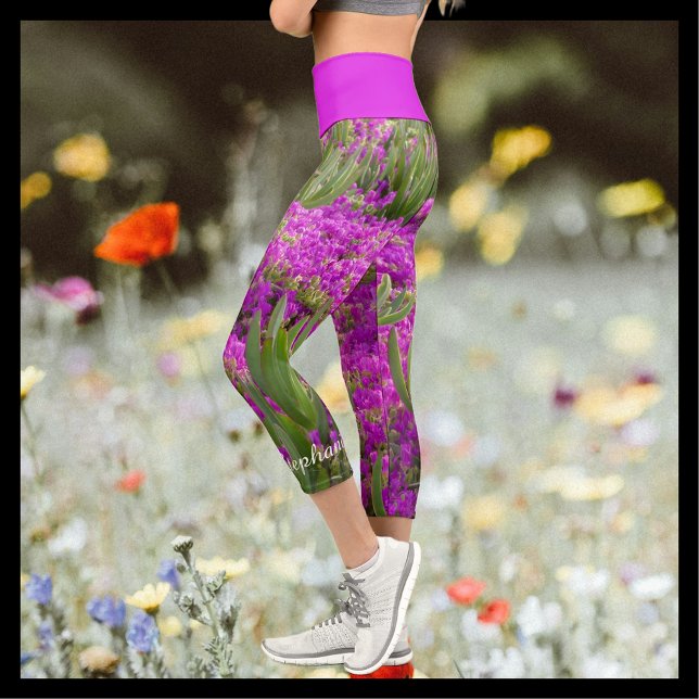 Lila Blumen Personalisiert Name Capri Leggings (Von Creator hochgeladen)