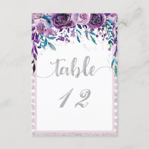 Lila Blumen & Silber Hochzeitstisch Zahlen Einladung