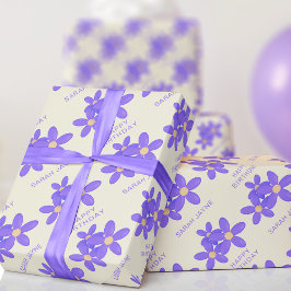 Lila Blumencreme zum Geburtstag Geschenkpapier