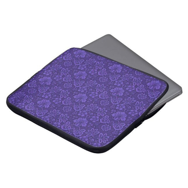 Lila Blumendekoration Laptopschutzhülle (Vorne Oben)