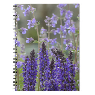 Lila Blumengarten-Notebook Notizblock