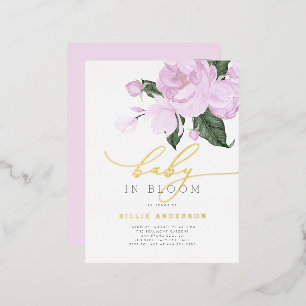 Lila Blumengoldbaby im Blütendusche Folie Einladungspostkarte