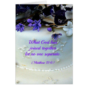 Lila Blumenhochzeitskuchen mit Bibelvers