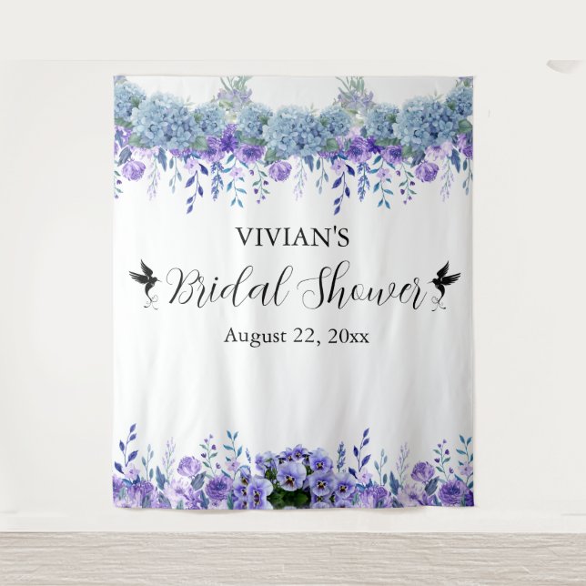 Lila Blumenmuster-Brautparty-Foto-Stand Wandteppich (Vorderseite)