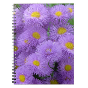 Lila Blumenmuster Notizblock