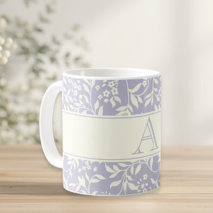 Lila Blüten- und Folientafel-Monogramm-Tasse Kaffeetasse