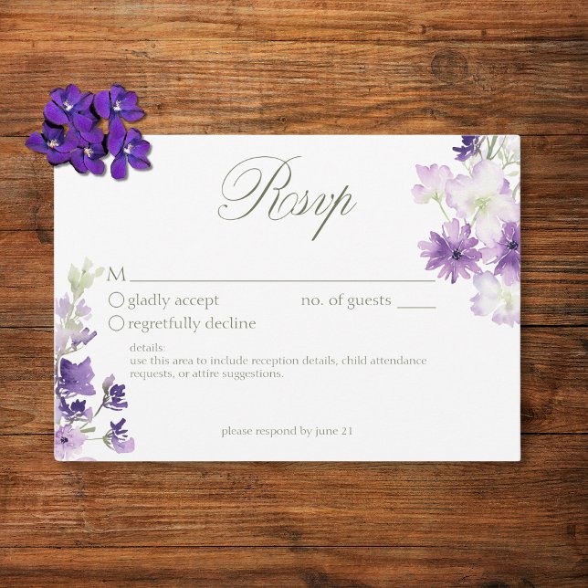 Lila Boho Wildblumen White Wedding RSVP Karte (Von Creator hochgeladen)