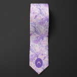 Lila Botanische Monogramm Krawatte<br><div class="desc">Erhöhen Sie Ihre Hochzeitskleidung mit unserer Lila Botanischen Monogram Neck Tie. Das botanische Monogramm-Design im lila fügt eine Touch von Raffinesse hinzu. Vergessen Sie nicht,  sich mit unseren passenden Socken abzustimmen,  um einen polierten Look zu erhalten.</div>