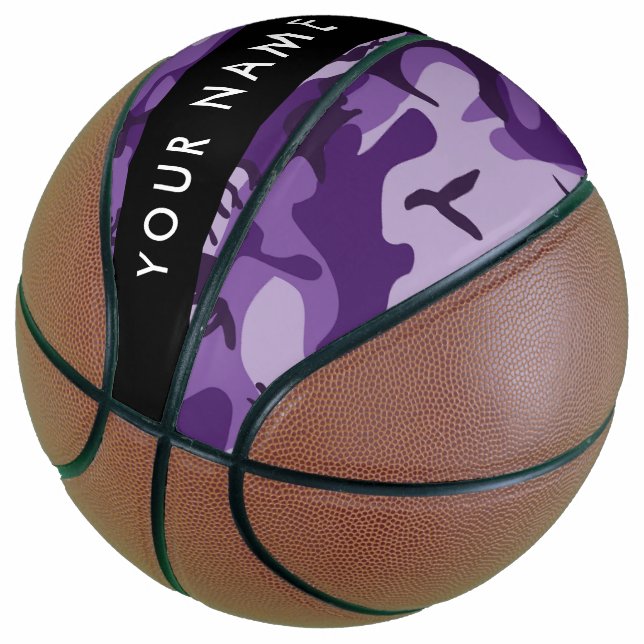 Lila Camouflage Ihr Name personalisieren Basketball (angewinkelt)
