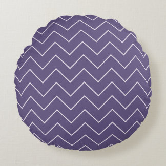 Lila Chevron-Wurfkissen für Baby Mädchen - Rund Rundes Kissen