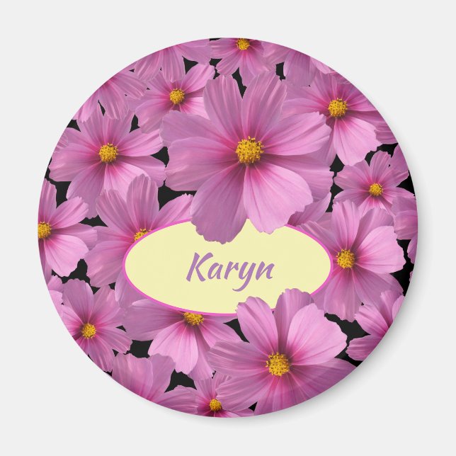 Lila Cosmos-Blume-Design auf schwarzem Hintergrund Magnet (Vorne)