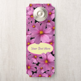 Lila Cosmos-Blume-Design auf schwarzem Hintergrund Türanhänger