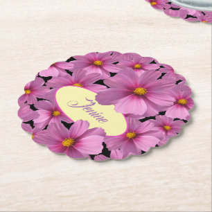 Lila Cosmos-Blume-Design auf schwarzem Hintergrund Untersetzer