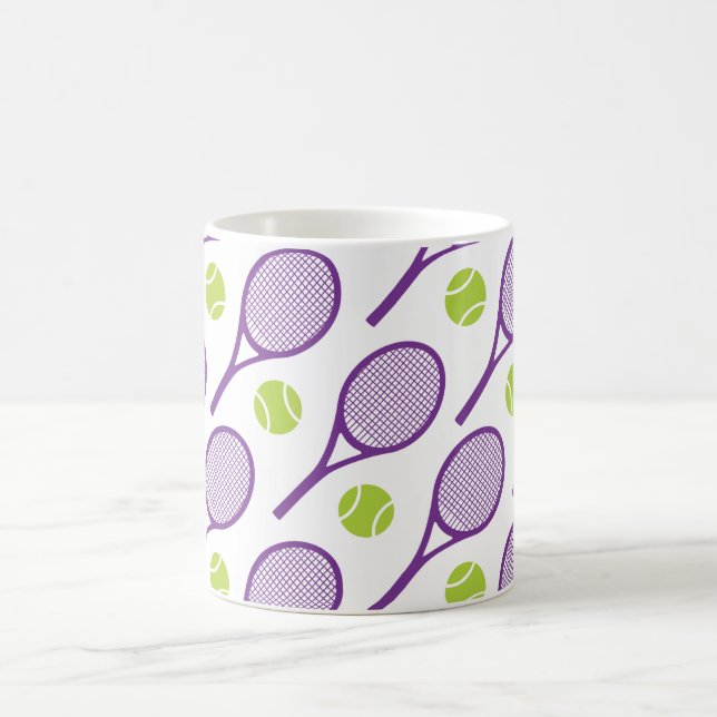 Lila diagonale Tennisschläger Kaffeetasse (Mittel)
