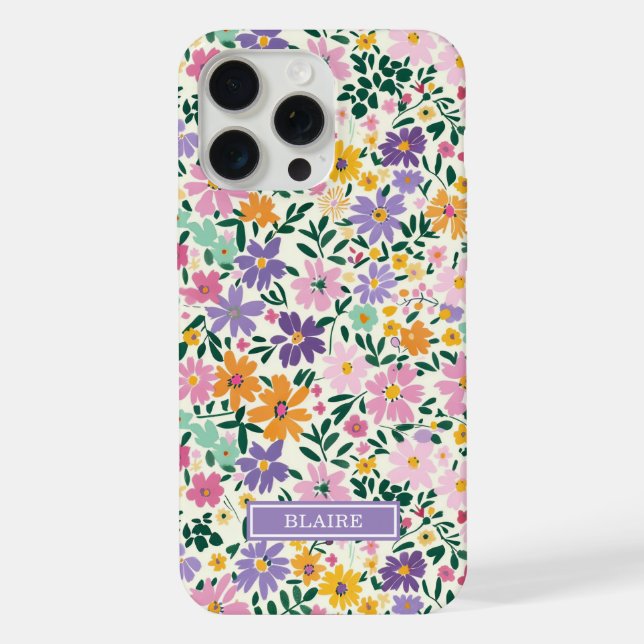 Lila Ditsy Blumen Monogramm iPhone Hülle (Rückseite)