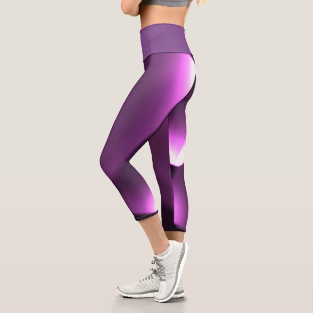 Lila Drehleuchten Capri Leggings (Links)