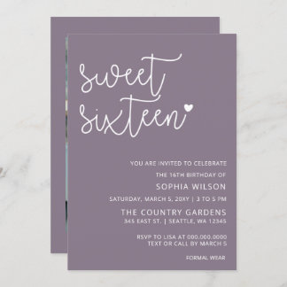 Lila einfaches Script Sweet 16 Geburtstag Foto Einladung