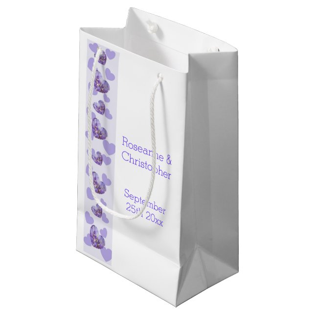 Lila farbige Wisteria Heart Design Wedding Kleine Geschenktüte (Vorderseite Schrägansicht)