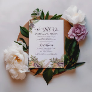 Lila Florale Wir tun es immer noch Hochzeitseinlad Einladung