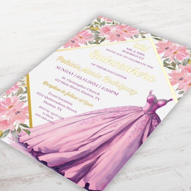 Lila florales Rosa Kleid Elegantes Quinceanera Gol Folieneinladung (Floral Pink Purple Dress Elegant Quinceanera Gold Foil Invitation
)