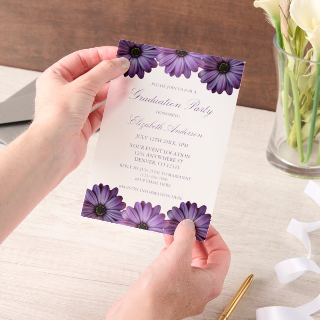 Lila Florentiner Graduierungspartei (Handgehalten)