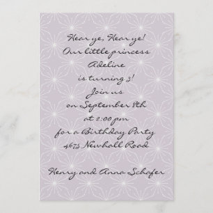 Lila Funkeleinladung "Hear Ye, Hear Ye" Einladung