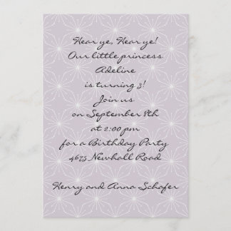 Lila Funkeleinladung "Hear Ye, Hear Ye" Einladung