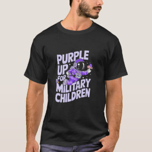 Lila für militärische Kinder Raumabenteuer T-Shirt