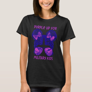 Lila für militärisches Kind des Militärs KI T-Shirt