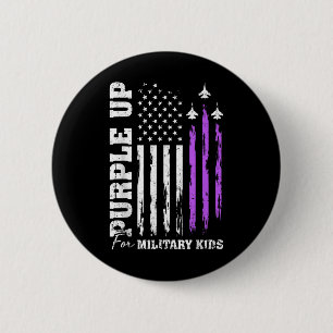 Lila für militärisches Kind unter der Flagge eines Button