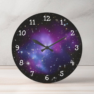 Lila Galaxiecluster Große Wanduhr