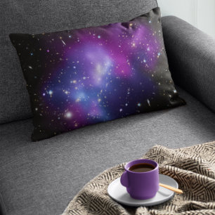 Lila Galaxienhaufen Zierkissen