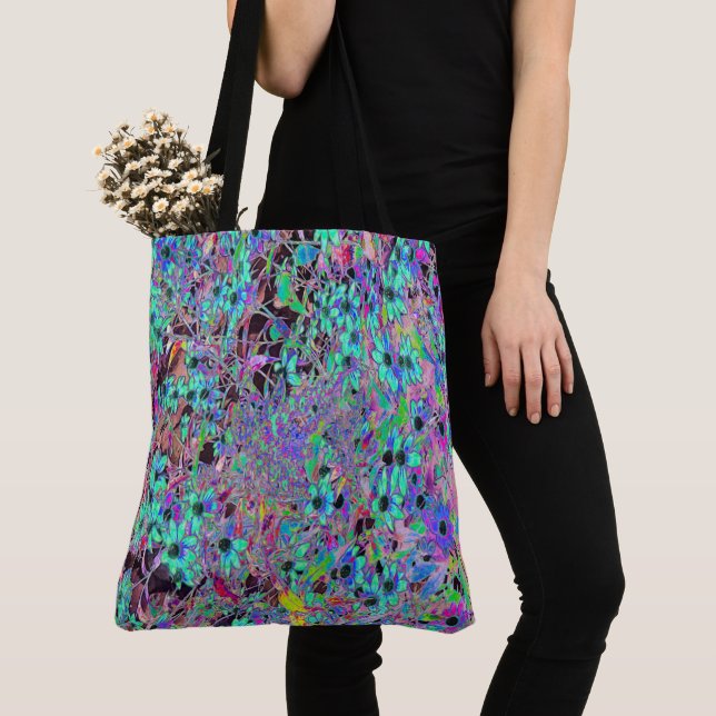 Lila Garten mit Psychedelic Aquamarine-Blume (Von Nahem)