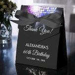 Lila Geburtstagsparty 70's Disco Ball Vielen Dank Geschenkschachtel<br><div class="desc">Mit unserer Lila 60. Geburtstagsparty 70's Disco Ball Fvor Box stärken Sie Ihre 70. Geburtstagsfeier. Diese Gunst Box erfasst das Wesen der Disco-Zeit, macht es die perfekte Wahl für eine disco-thematische Bash oder jedes Ereignis, wo Sie gewollt, eine Touch von "70er Magic. In einem zauberhaften Schatten von lila, strahlt diese...</div>
