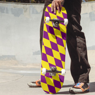 Lila-gelbe Harlekin-Karuomuster  Skateboard