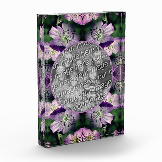 Lila Geranium-Blume hinzufügen Fotoblock (Links)